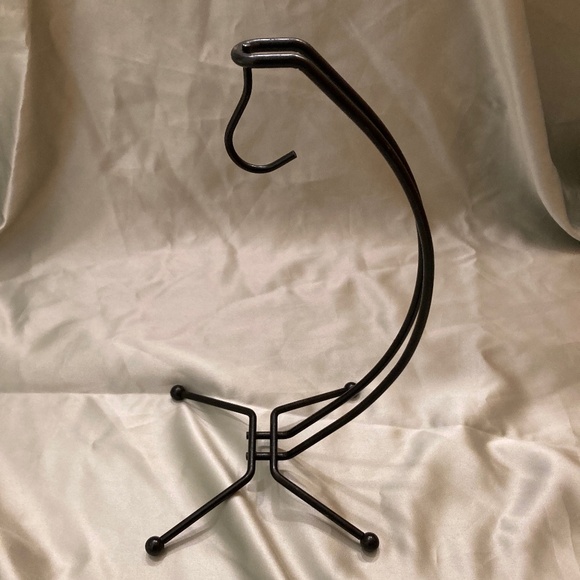Banana Hanging Holder Stand Black Metal Excellent Pre-Owned Condition 13” Tall - Picture 1 of 7